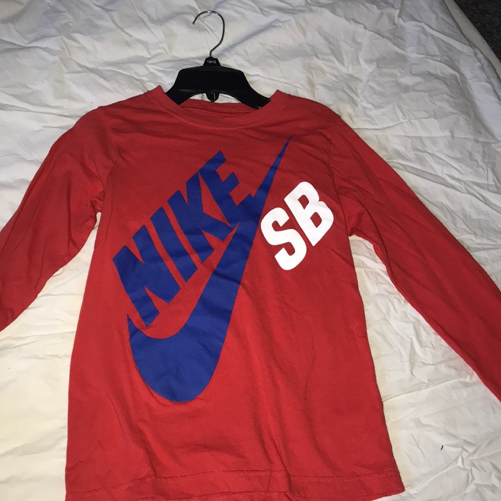 Nike SB boys Long Sleeve 10/12